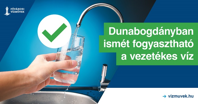 Az illusztráción egy csapból vizet töltenek egy pohárba. A képen látható felirat szövege: Dunabogdányban ismét fogyasztható a vezetékes víz